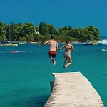 Ulbiskupa Josipa Marcelica Cr Preko