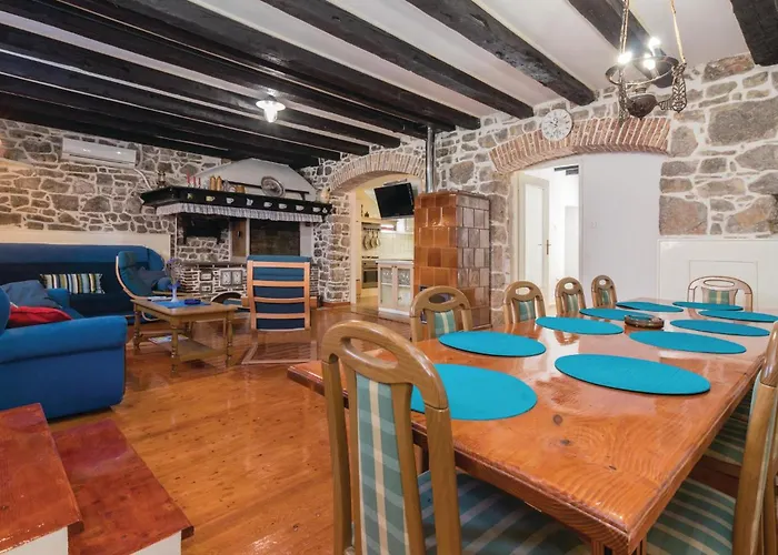 Prázdninový dům Ulbiskupa Josipa Marcelica Cr *