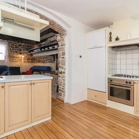 Ulbiskupa Josipa Marcelica Cr