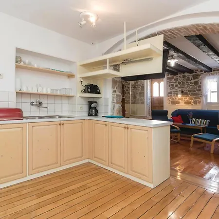 펜션 Ulbiskupa Josipa Marcelica Cr 프레코