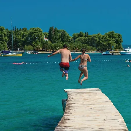 Ulbiskupa Josipa Marcelica Cr 프레코